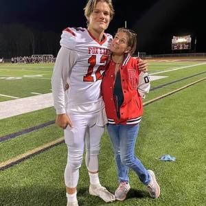 Meet your Posher, Dina